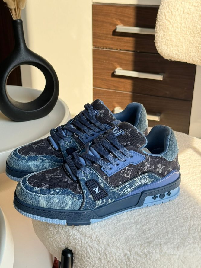 Louis Vuitton- Sneakers