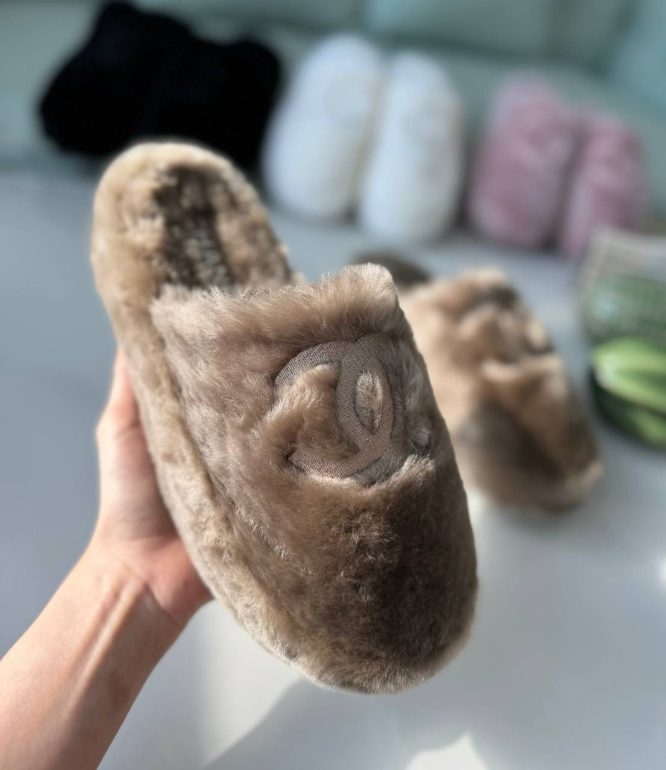 Chanel -fluffy - sandal