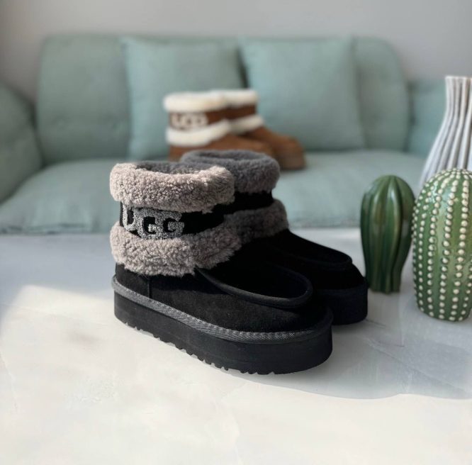 حذاء Ugg