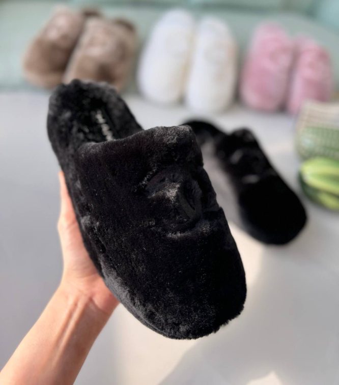 Chanel -fluffy - sandal