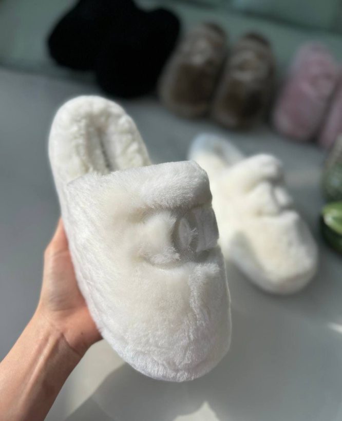 Chanel -fluffy - sandal