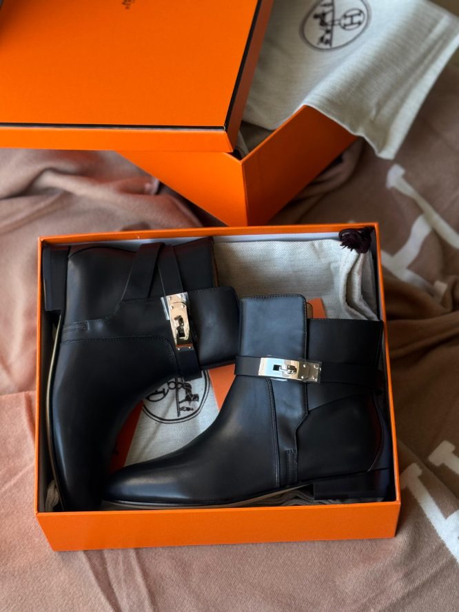 hermes-flat- boots