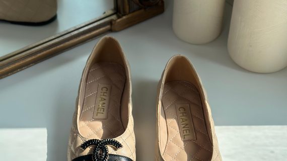 Chanel-Ballet flats