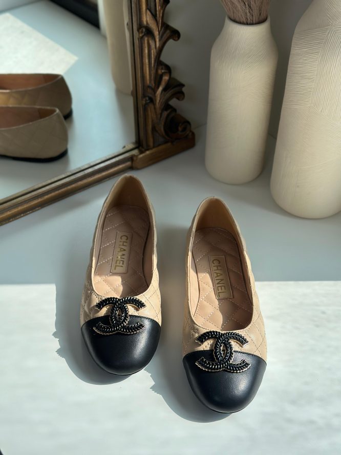 Chanel-Ballet flats