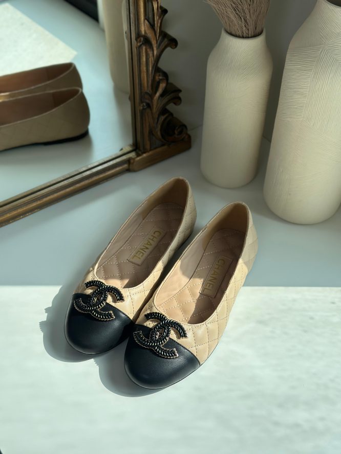 Chanel-Ballet flats