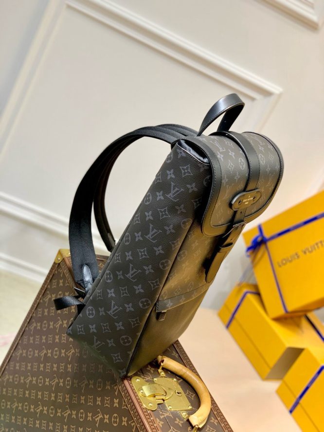 LOUIS VUITTON -BACKPACK