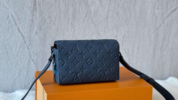 Louis Vuitton - Steamer Wearable