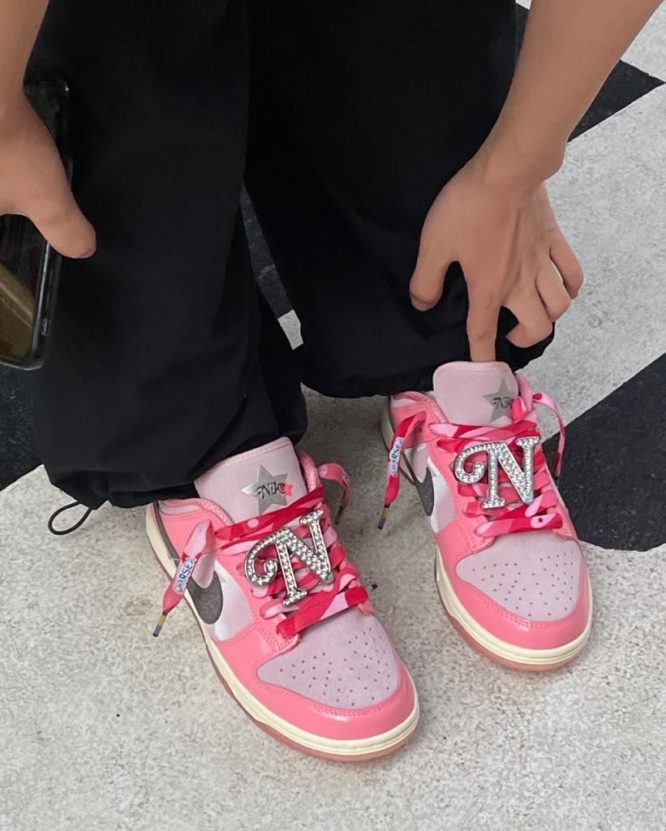 Nike Dunk Low LX Barbie