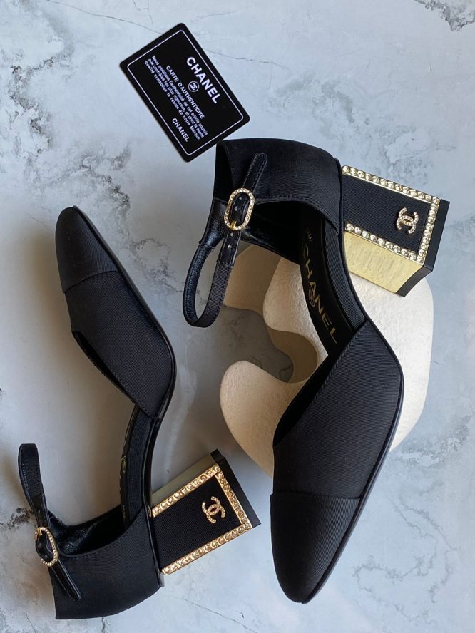 Chanel Mary - jane pumps