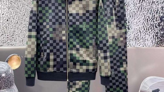 Louis Vuitton- Track suits men