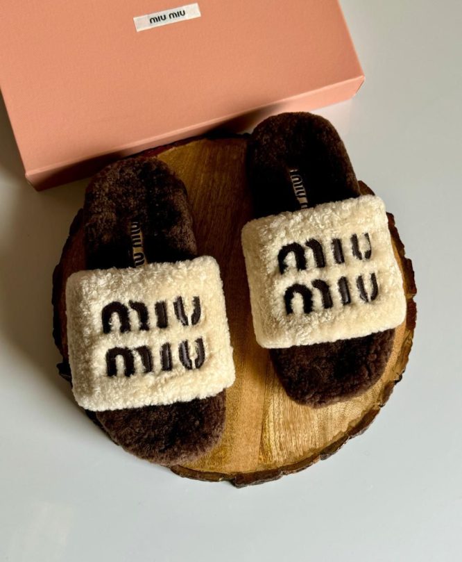 Miu Miu -Fluffy Sandal