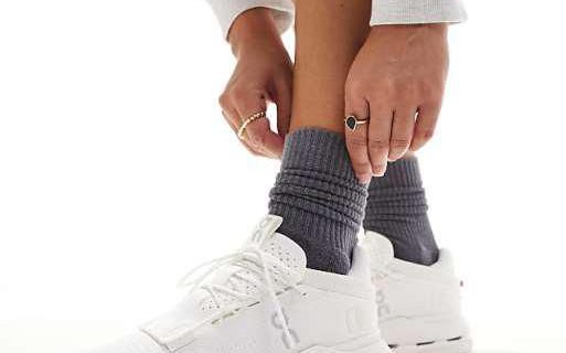 On Running Cloudnova Undyed White