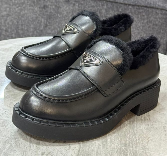 Prada- Black loafer- leather