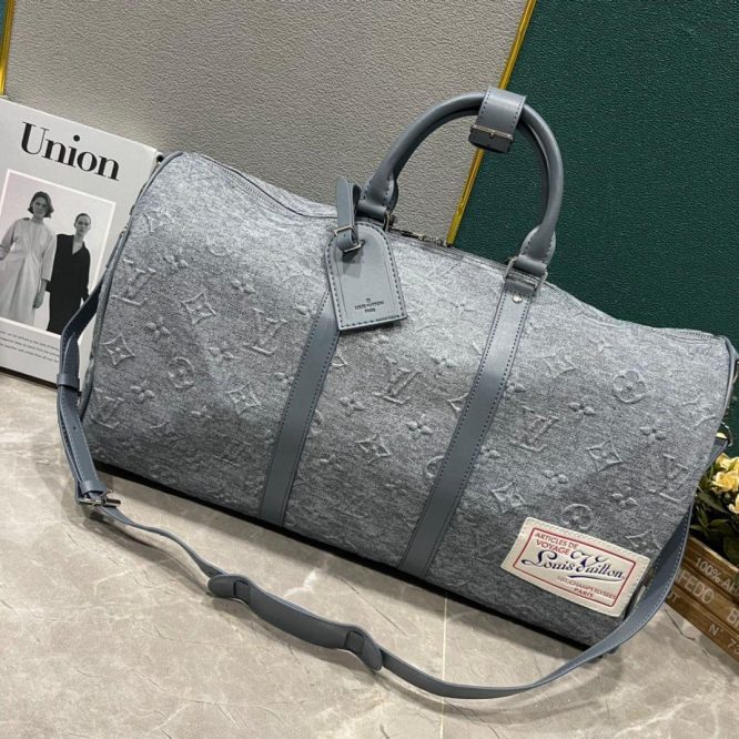 LOUIS VUITTON - TRAVEL BAG