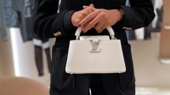 LOUIS VUITTON - CAPUCINES