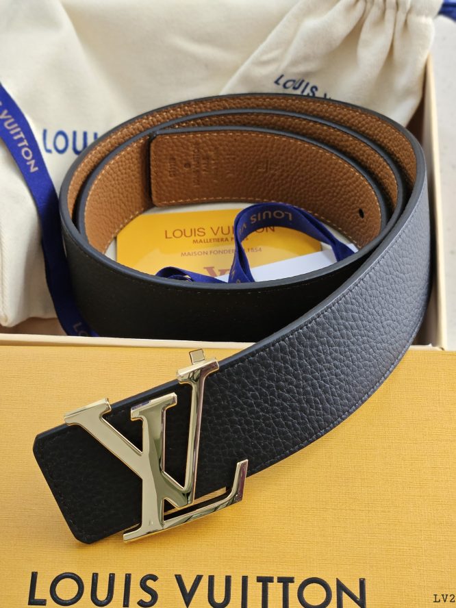 LOUIS VUITTON -BELT