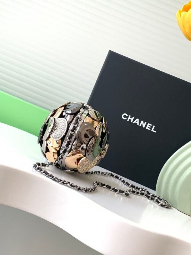 CHANEL 23k -Camellia CC - Sphare