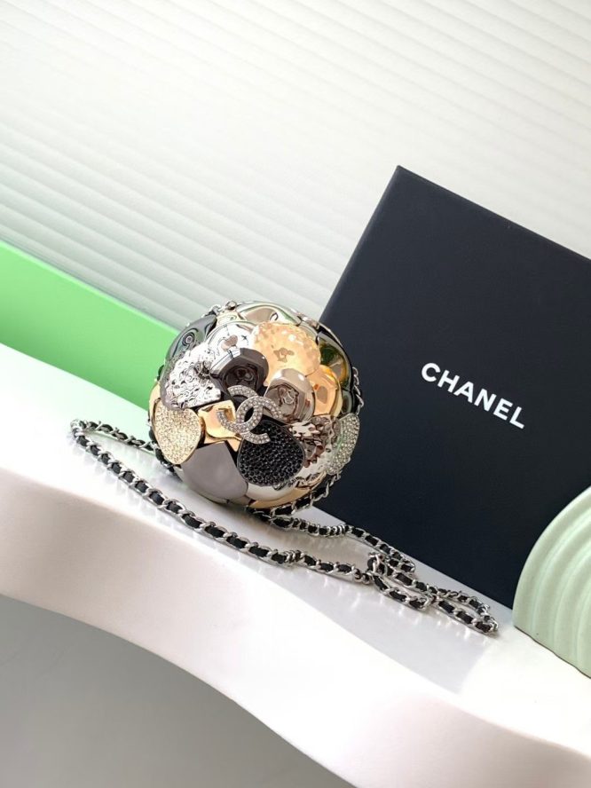 CHANEL 23k -Camellia CC - Sphare