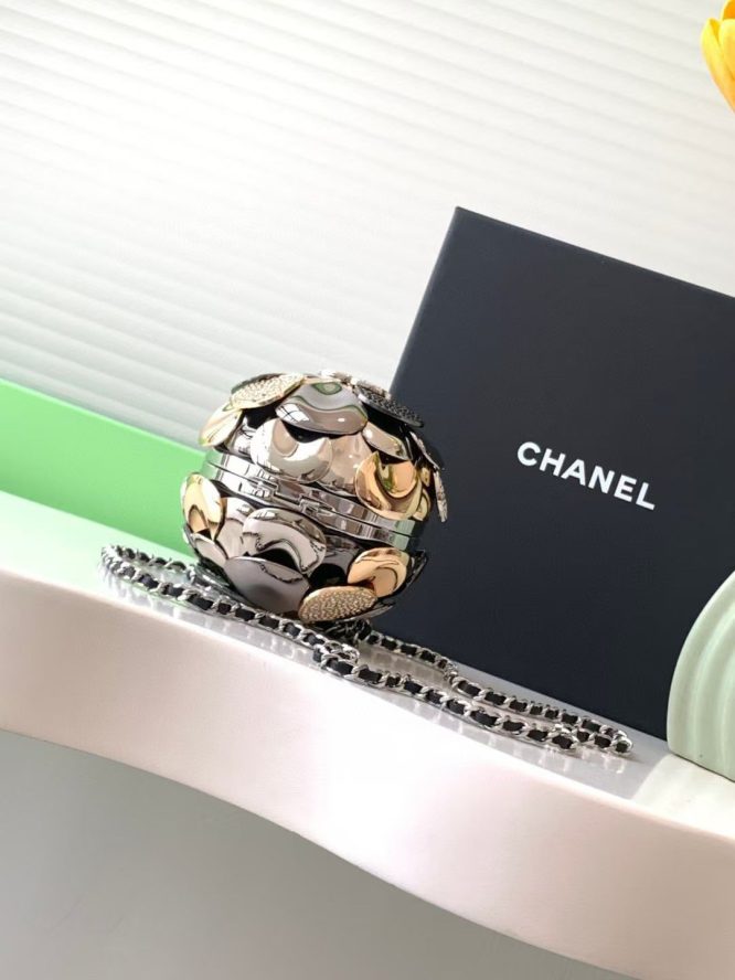 CHANEL 23k -Camellia CC - Sphare