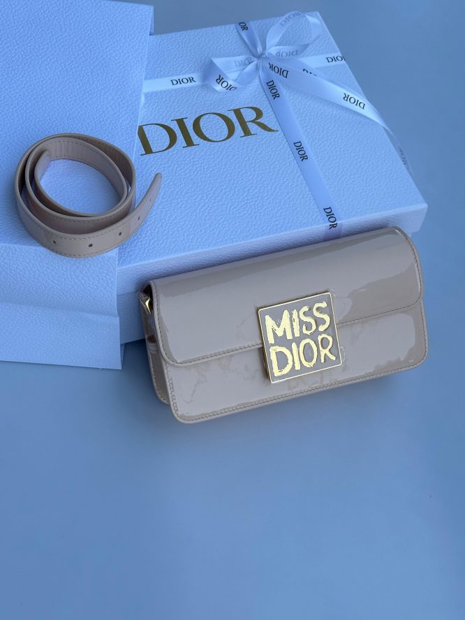 DIOR