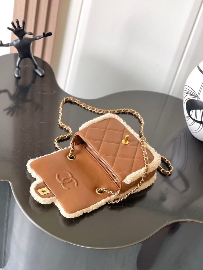 CHANEL -foldable bag