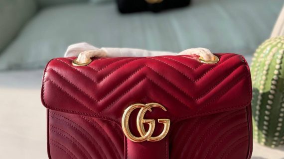 GUCCI-SLING BAG