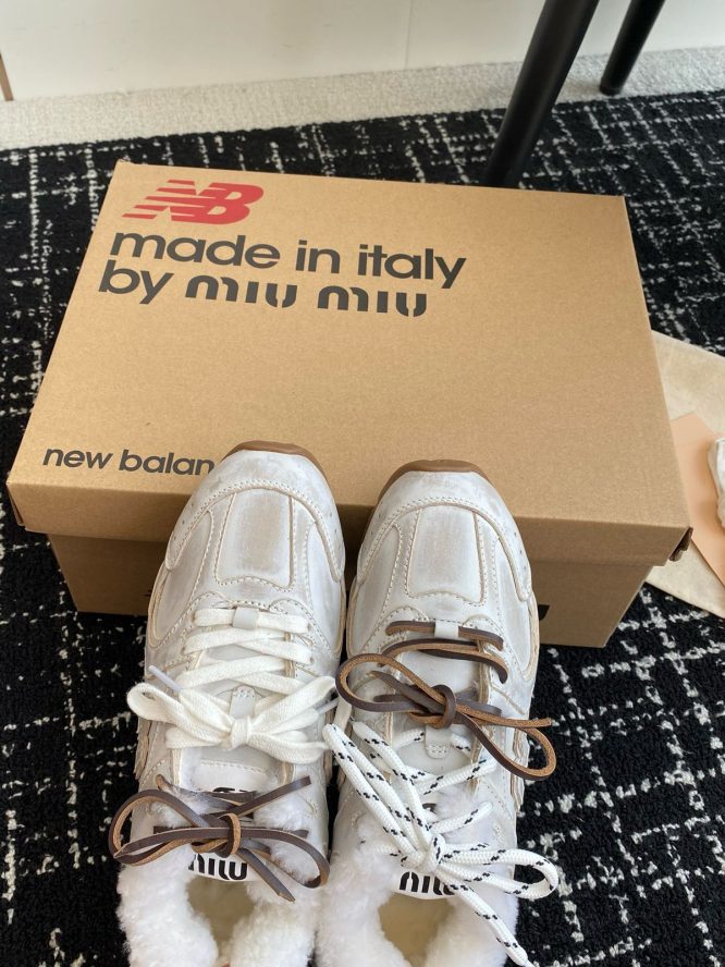 NEW BALANCE -MIU MIU