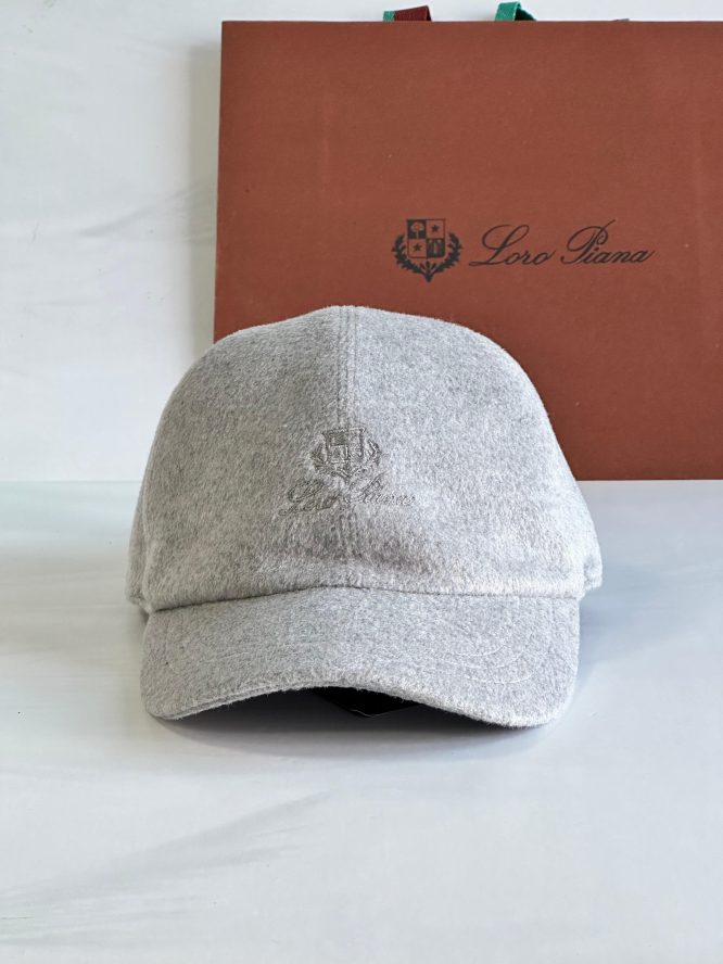 LORO PIANA - CAP