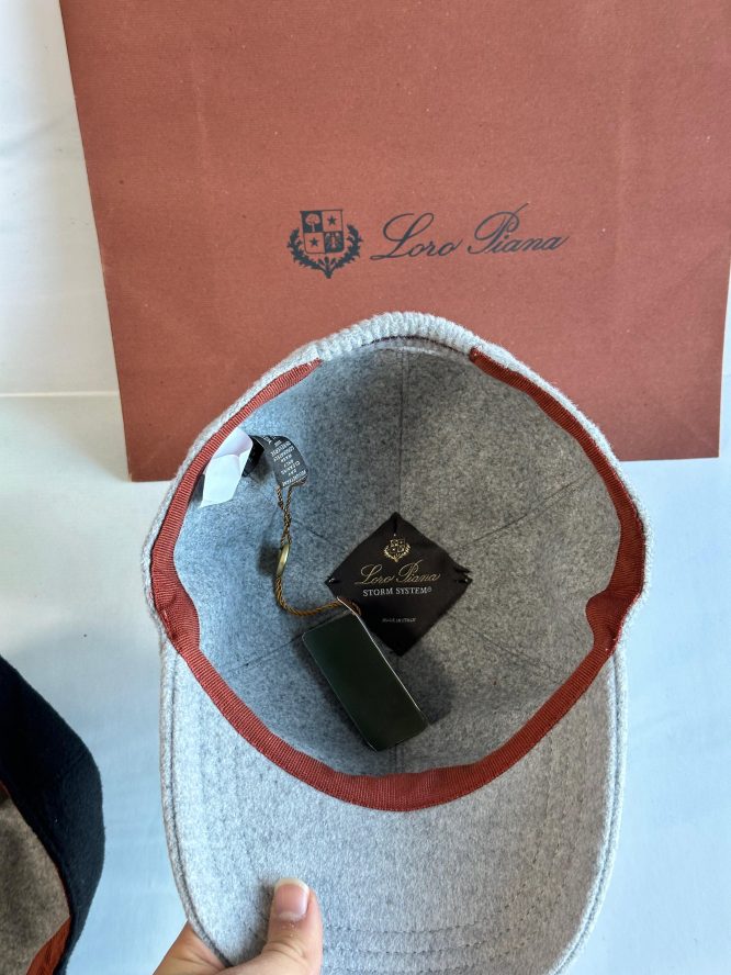 LORO PIANA - CAP