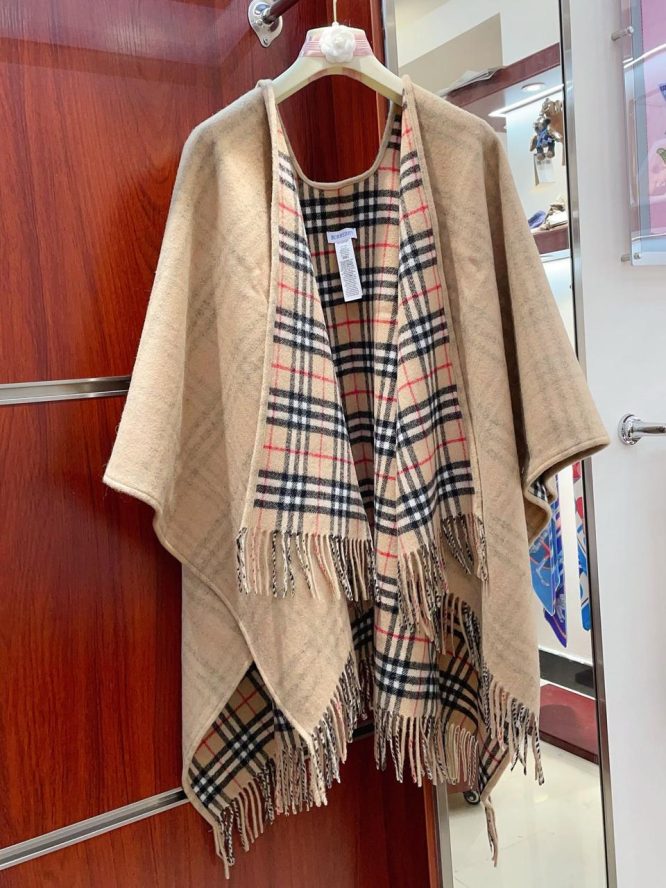 BURBERRY- SCARF