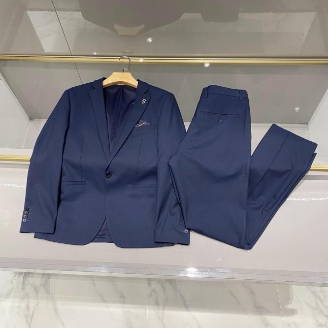 CHRISTIAN- DIOR -SUIT