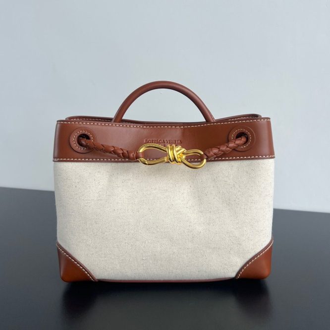 BOTTEGA -VENETTA- ANDIAMO BAG