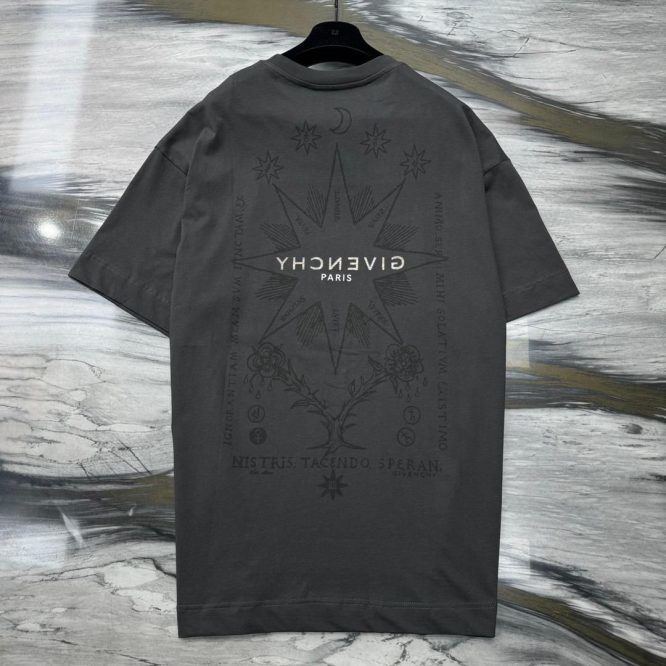 GIVENCHY -TSHIRT