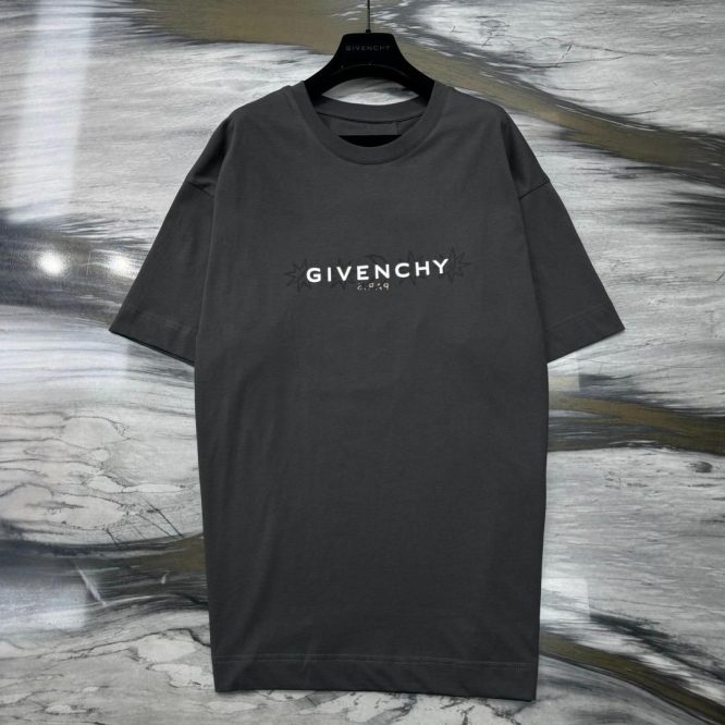 GIVENCHY -TSHIRT