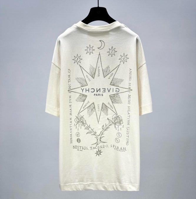 GIVENCHY -TSHIRT