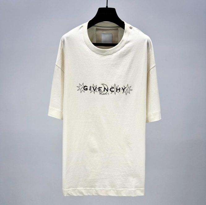 GIVENCHY -TSHIRT