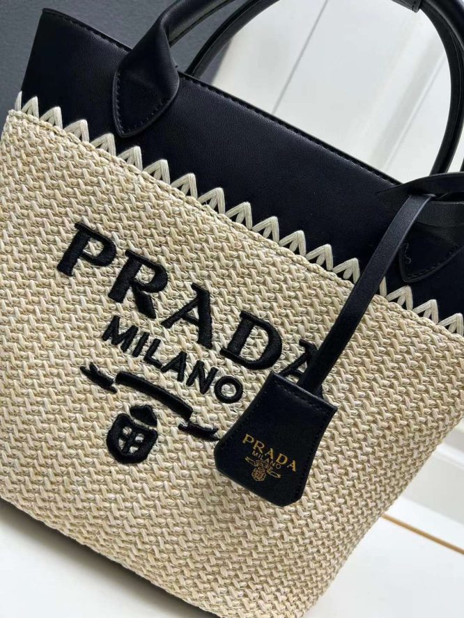 PRADA -BEACH BAG