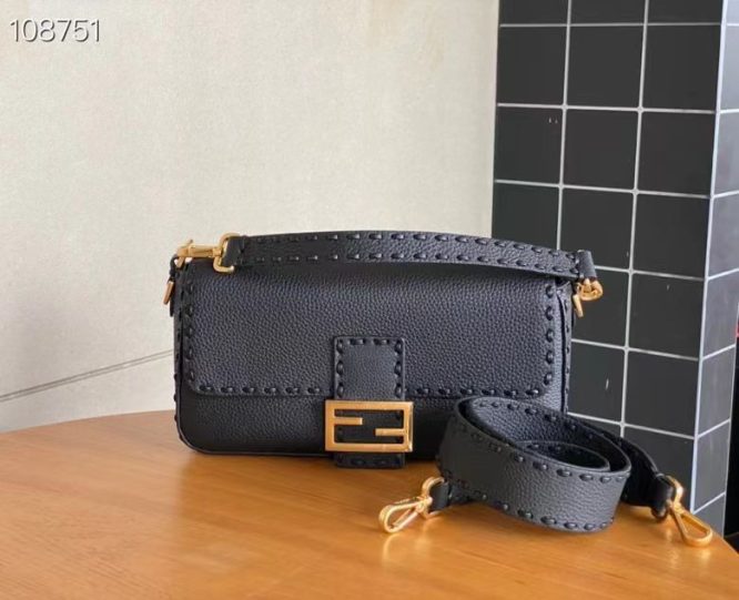 FENDI -BAGUETTE