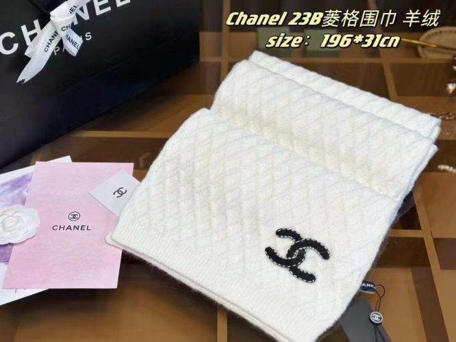 CHANEL -SCARF