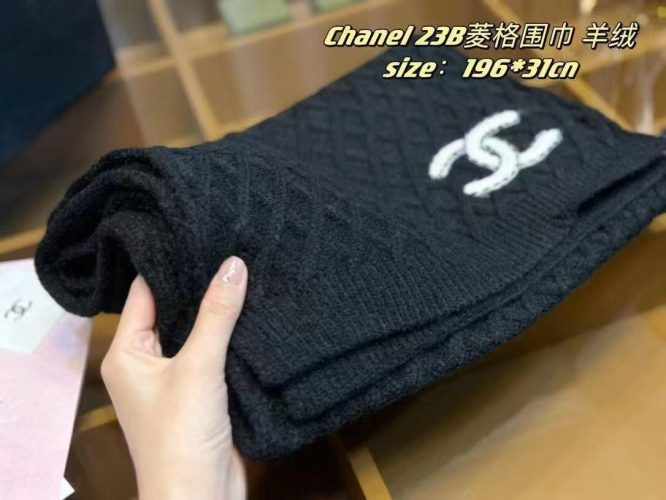 CHANEL -SCARF