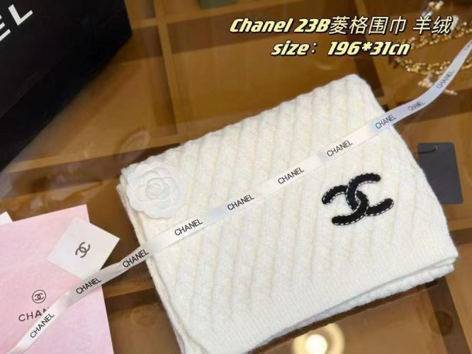 CHANEL -SCARF