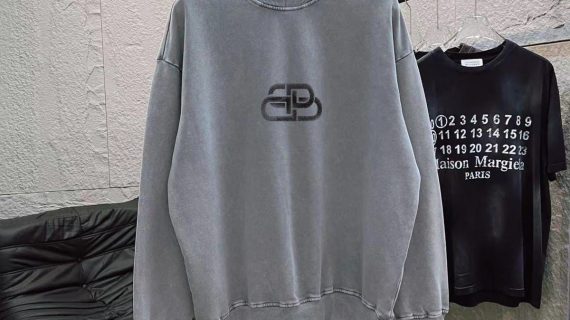 BALENCIAGA 24