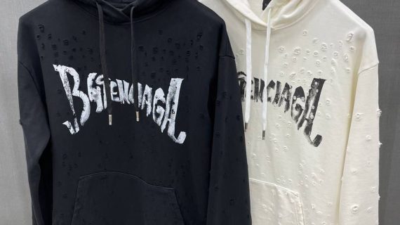 BALENCIAGA