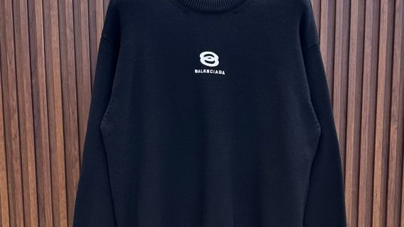 BALENCIAGA