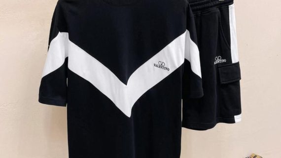 VALENTINO - t-shirt and short