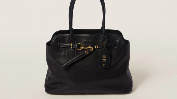 miu miu aventure leather -tote bag