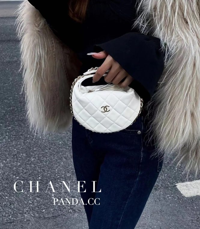 chanel-SLING BAG