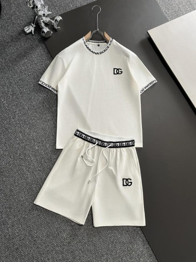 dolice &gabbana-set " t shirt . Short "