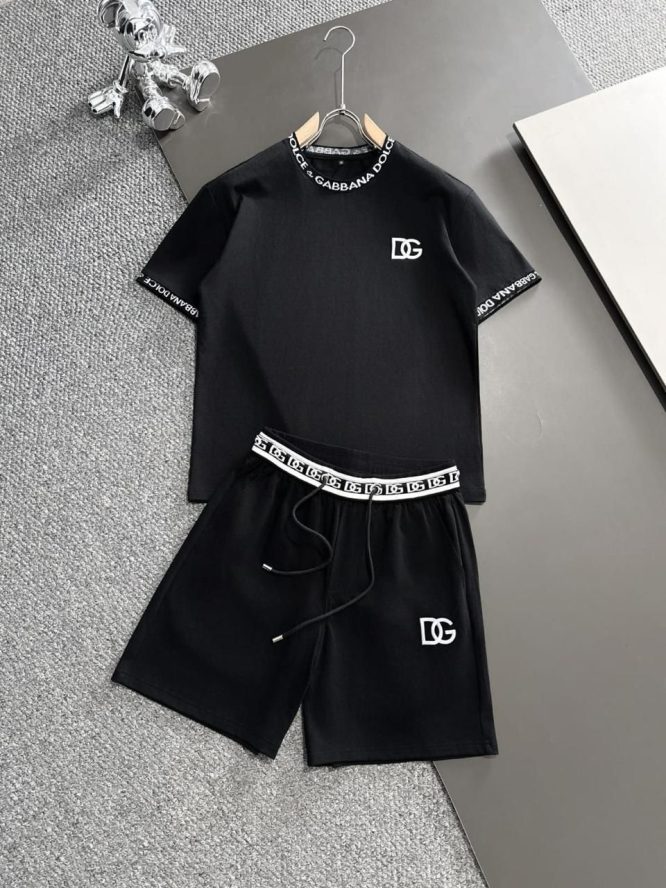 dolice &gabbana-set " t shirt . Short "