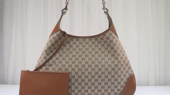 GUCCI- B - SHOULDER BAG